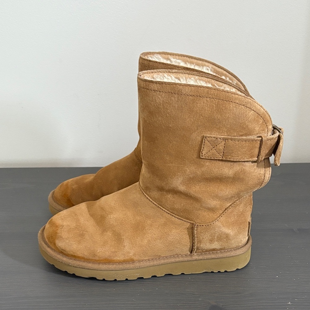 UGG Remora Chestnut Buckle Winter Boot‎ Size 7
